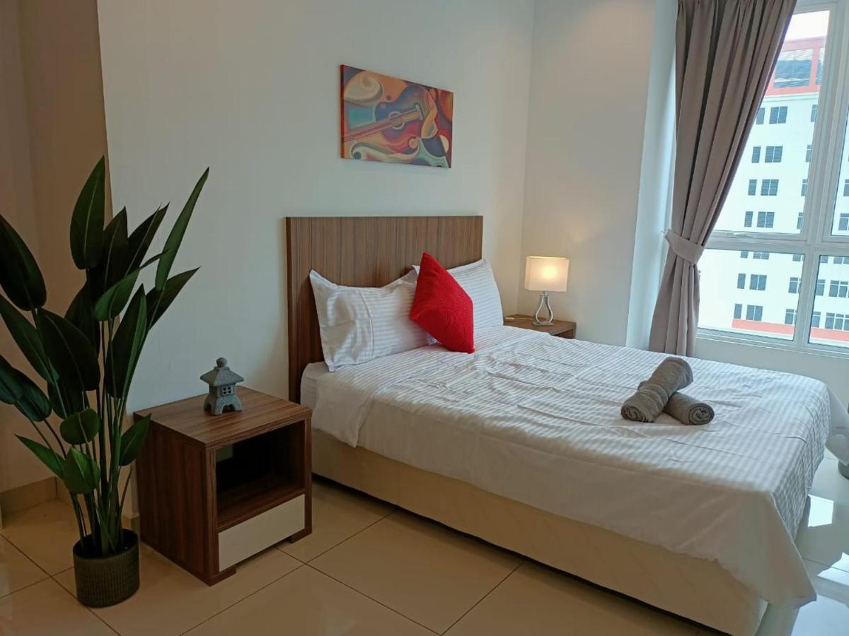 Family Suites At Mansion One By Maj George Town Exterior foto