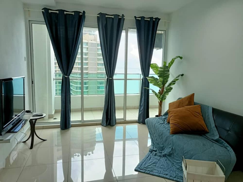Family Suites At Mansion One By Maj George Town Exterior foto