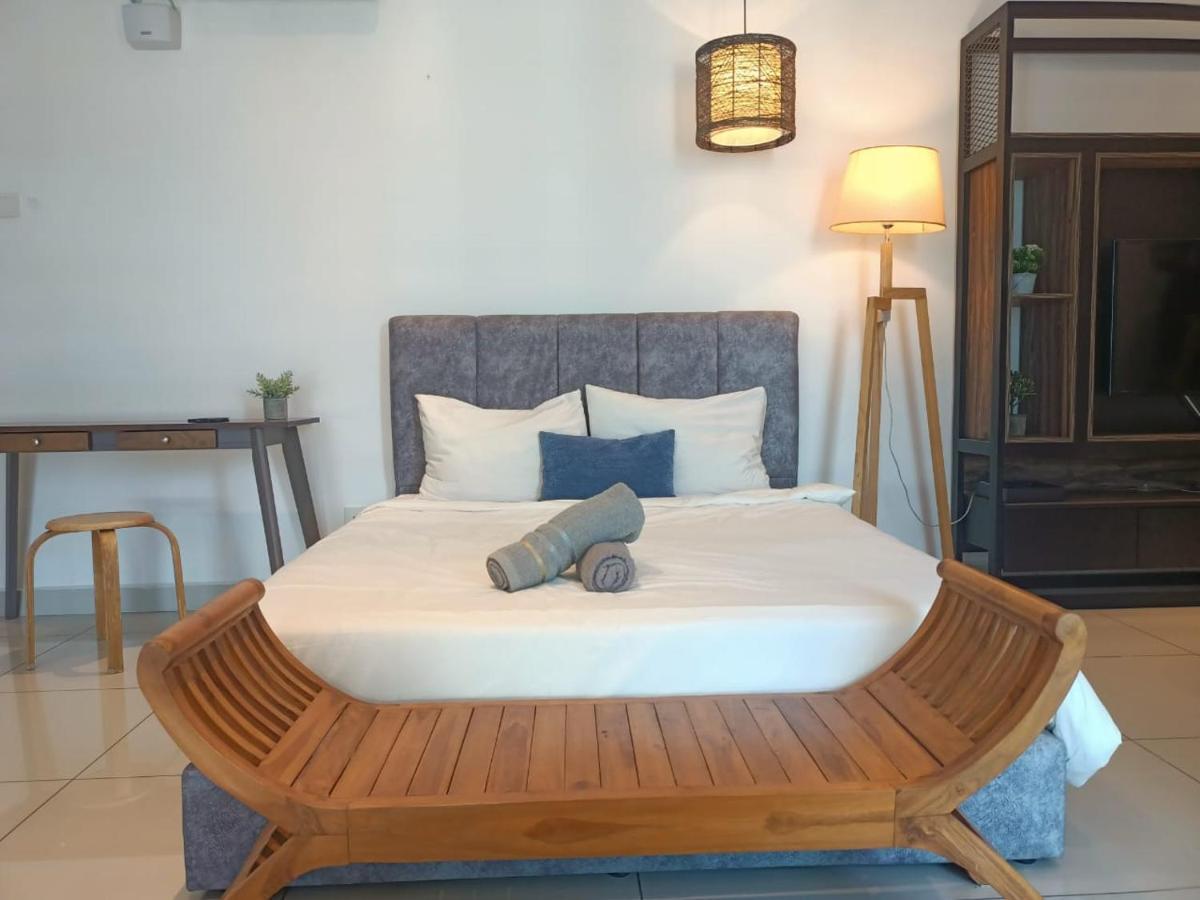 Family Suites At Mansion One By Maj George Town Exterior foto